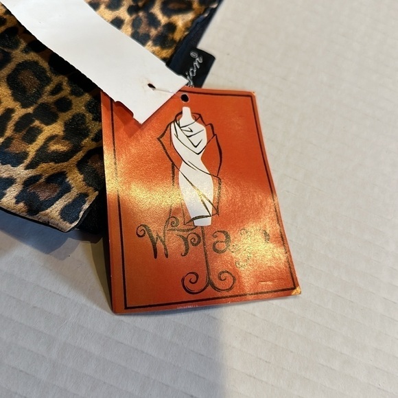 NWT Cejon wrap scarf reversible animal print with black brown and goldish tan - Picture 6 of 8